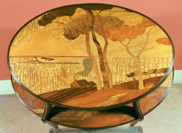 �G�~�[���E�K���@�u�e�[�u���g�b�v�v 19���I�㔼